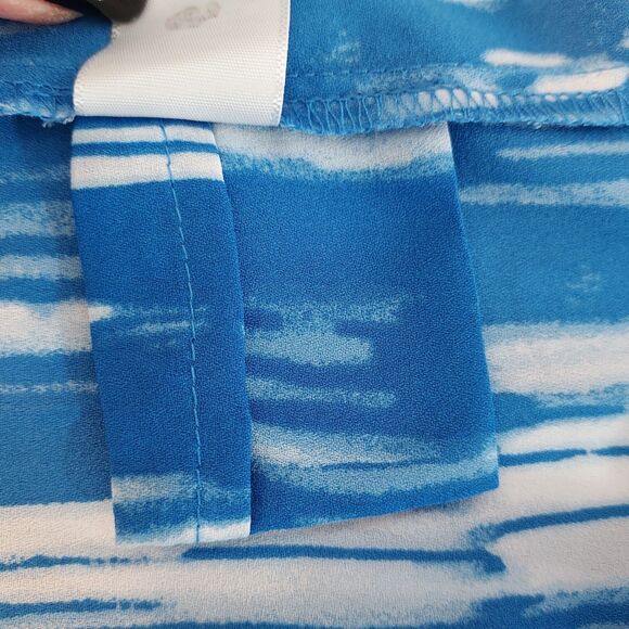 Worthington Shirt Top Flowy Womens Size Medium Button Up Blue White Long Sleeves - Picture 9 of 13